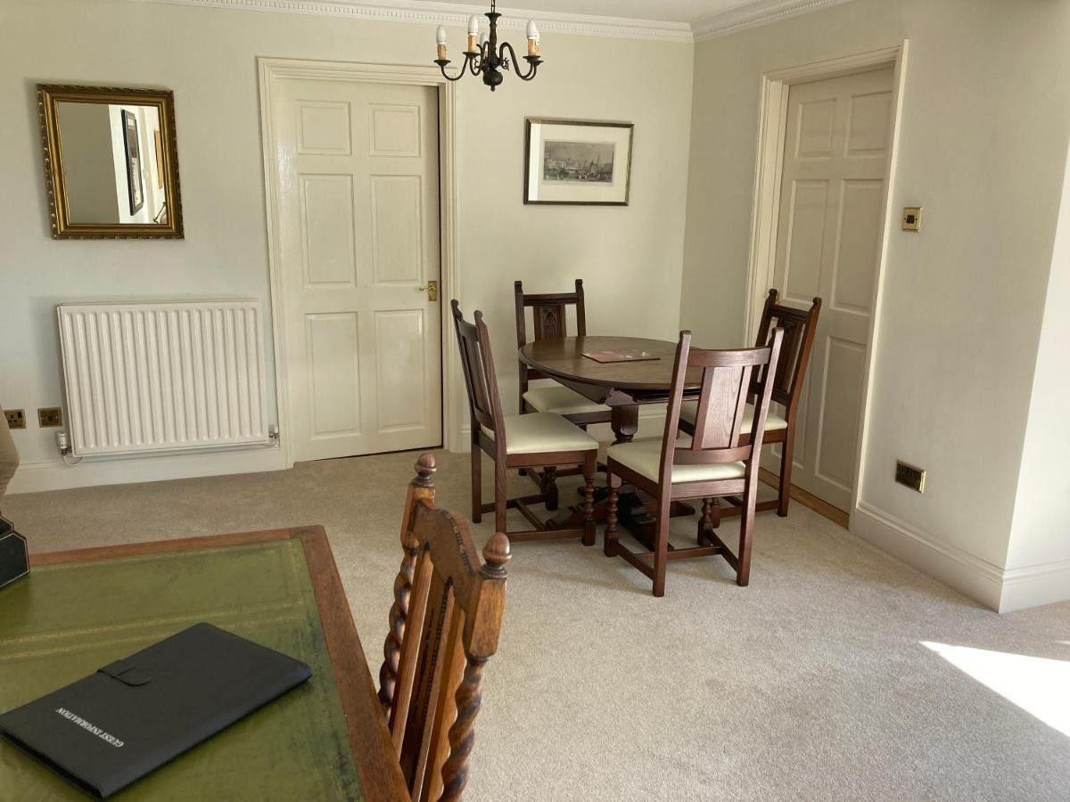 Exclusive 2 Bedroom Apartment With Summer House And Hot Tub Daventry Exteriör bild