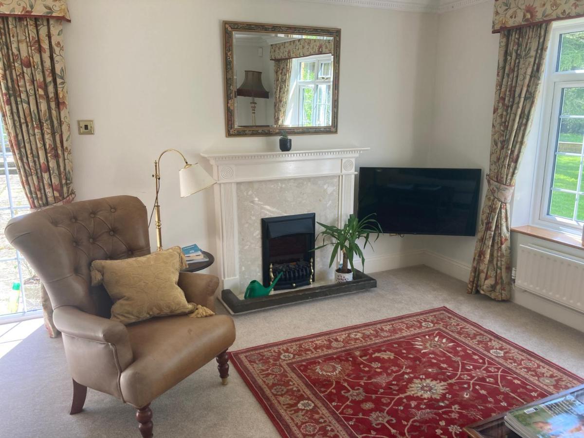 Exclusive 2 Bedroom Apartment With Summer House And Hot Tub Daventry Exteriör bild