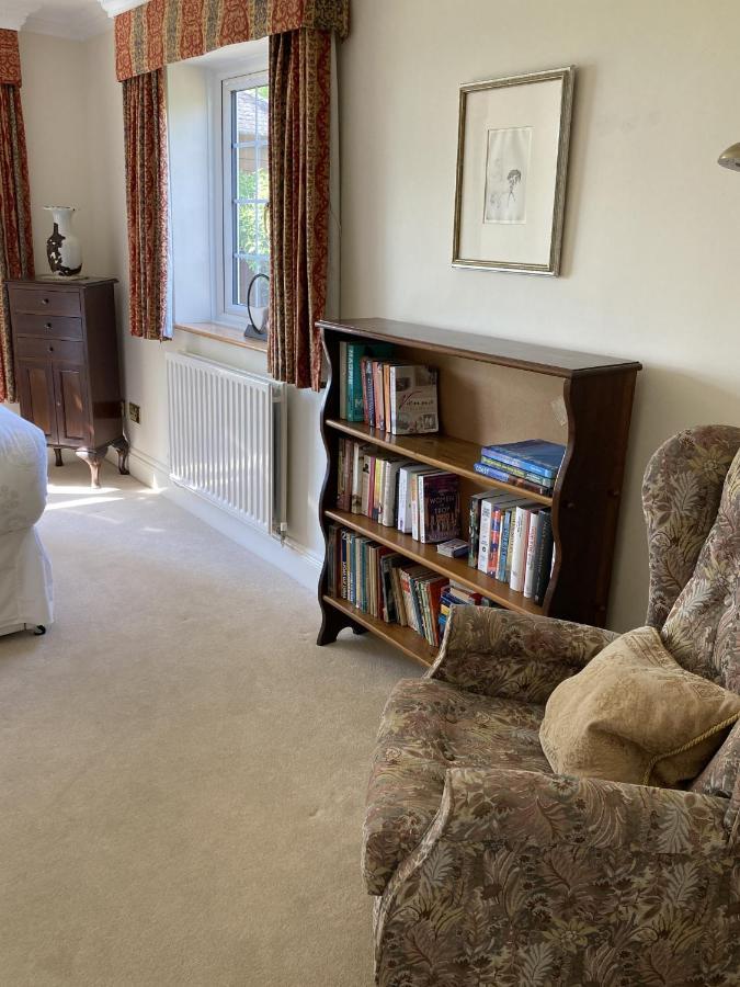 Exclusive 2 Bedroom Apartment With Summer House And Hot Tub Daventry Exteriör bild