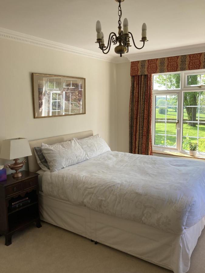 Exclusive 2 Bedroom Apartment With Summer House And Hot Tub Daventry Exteriör bild